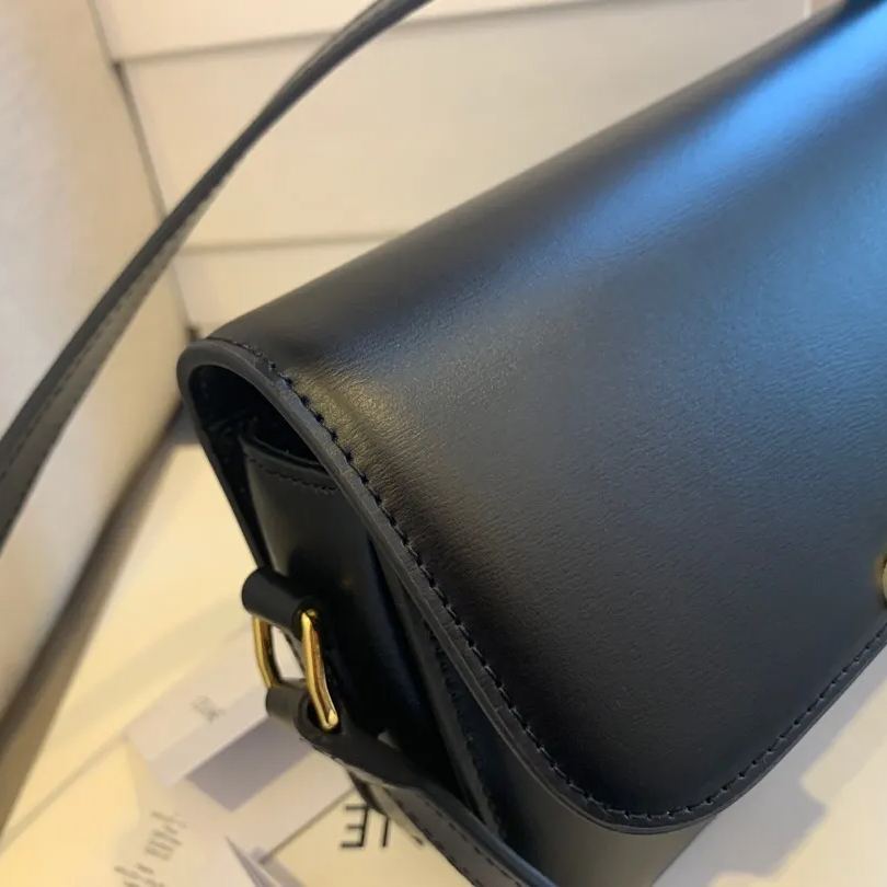 CELINE 賽琳 TRIOMPHE 凱旋門 牙簽紋 小號 中號 手提包 單肩包 斜挎包188423 黑色