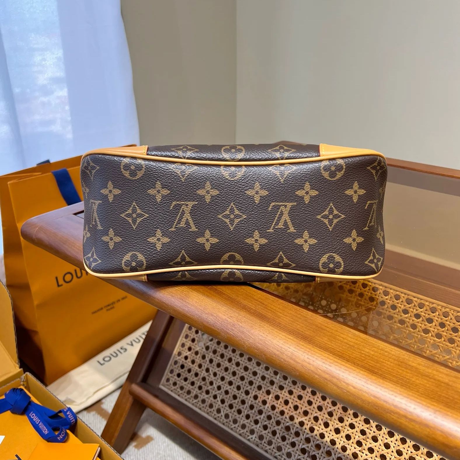 LV 路易威登 Boulogne 牛角包 經典 老花 腋下包 肩背 側背 斜挎包 M45832