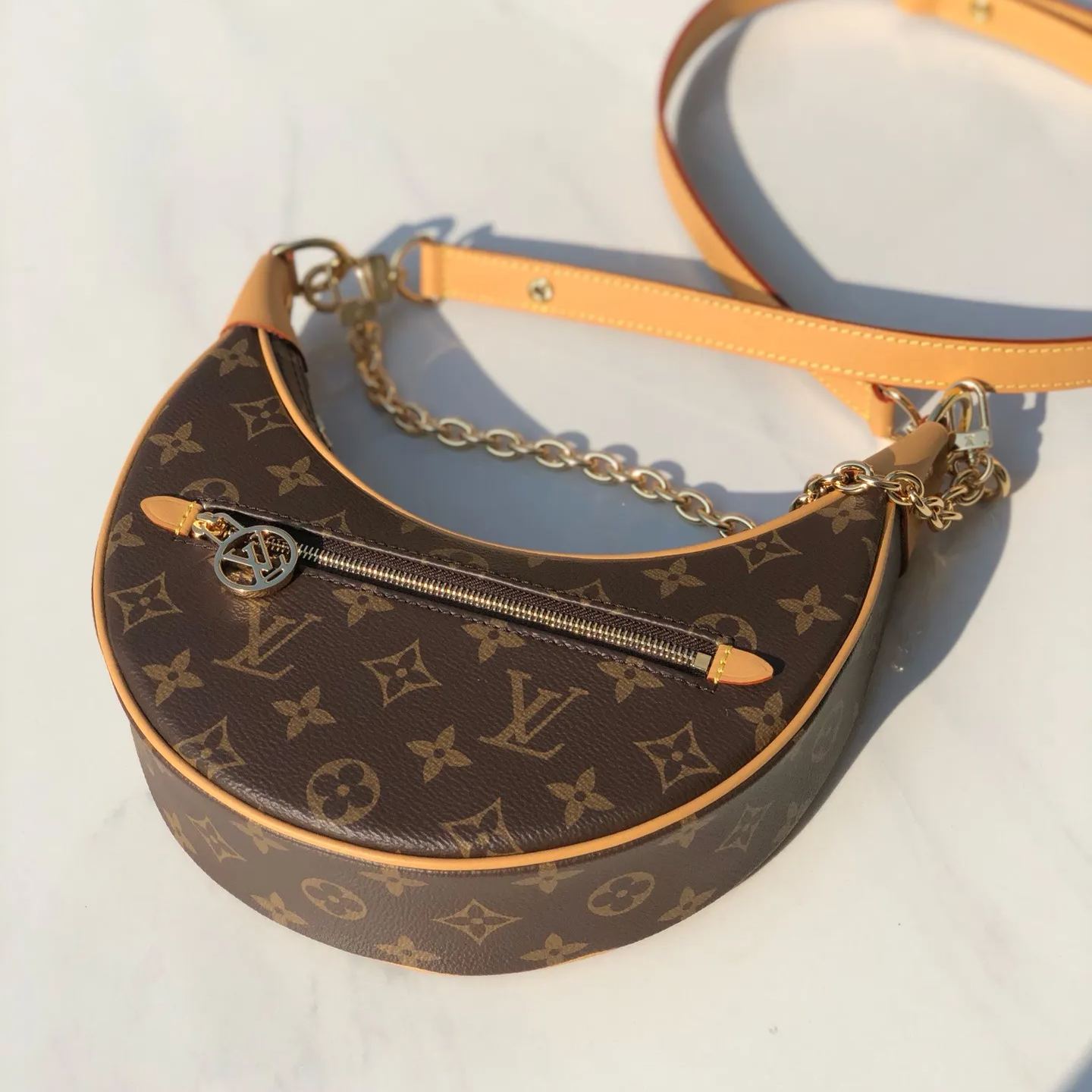 LV 路易威登 LOOP 手袋 經典老花 腋下包 單肩包 牛角包 半月包