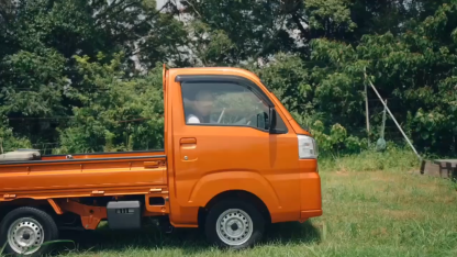 国産純粋ハチミツ Live Honey 500ml