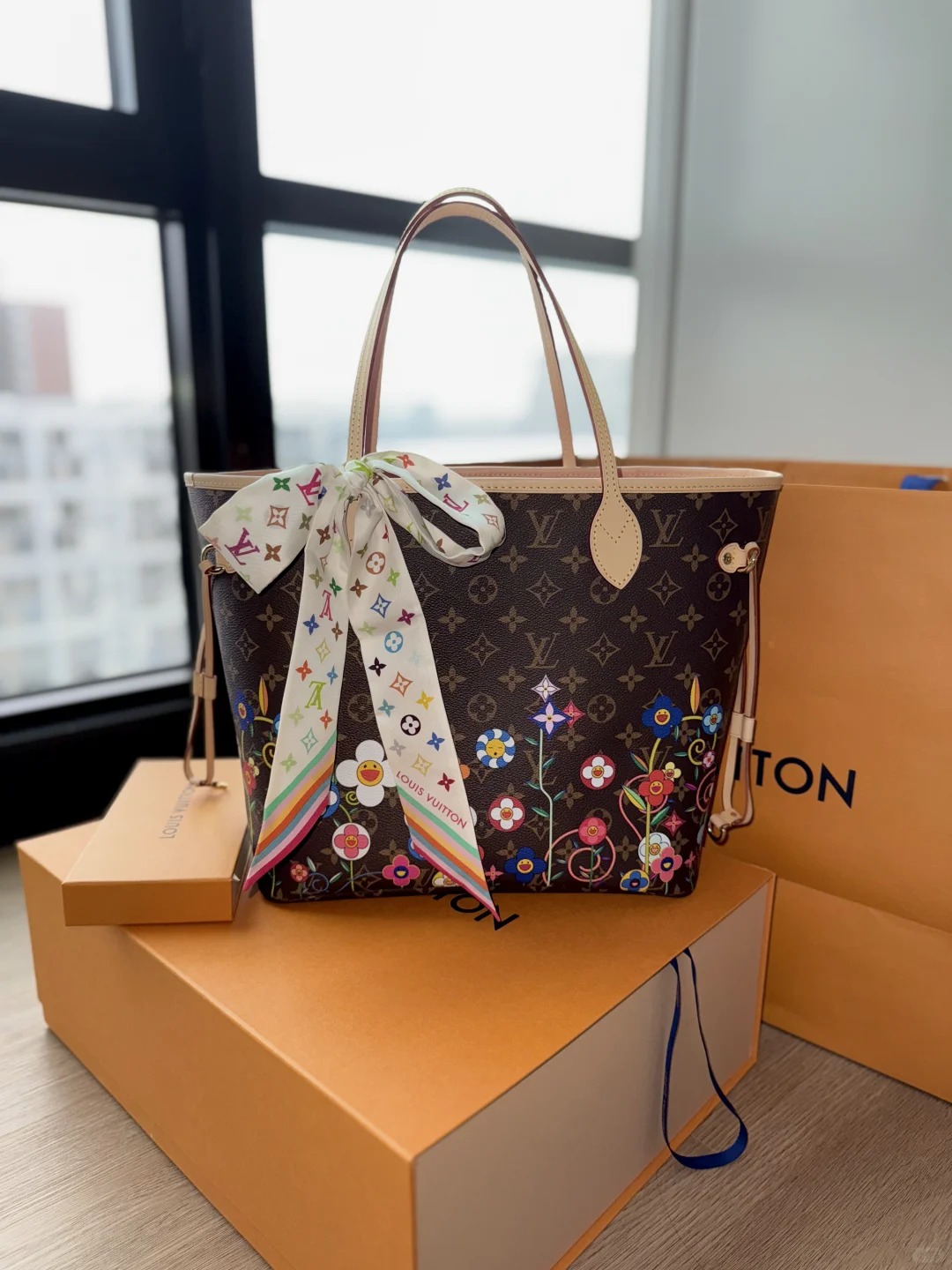 LV x TM OnTheGo PM M13269