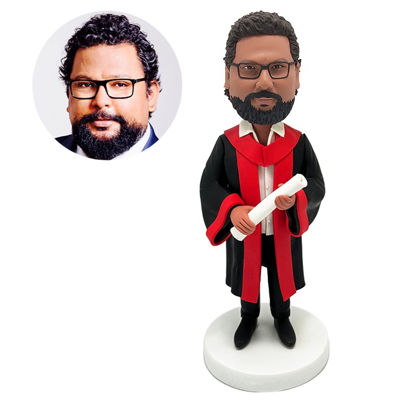personalized bobblehead male graduate holding a certificate