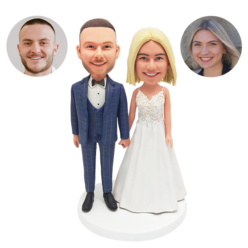 custom bobblehead wedding couple holding hands