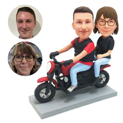 personalized bobblehead couple riding a motorcycle