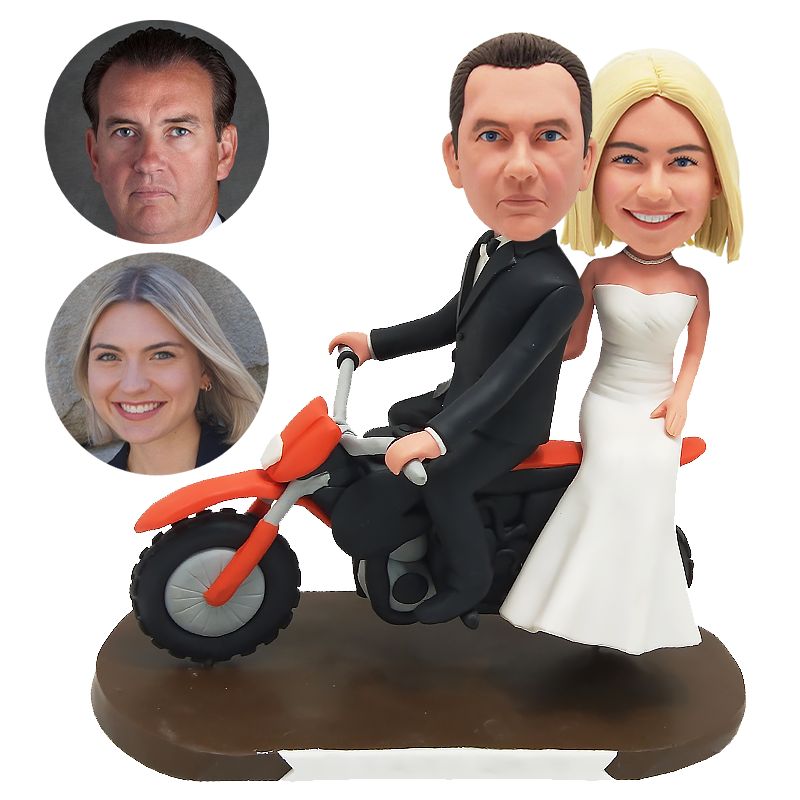 personalised bobble head wedding couple riding a motorcycle