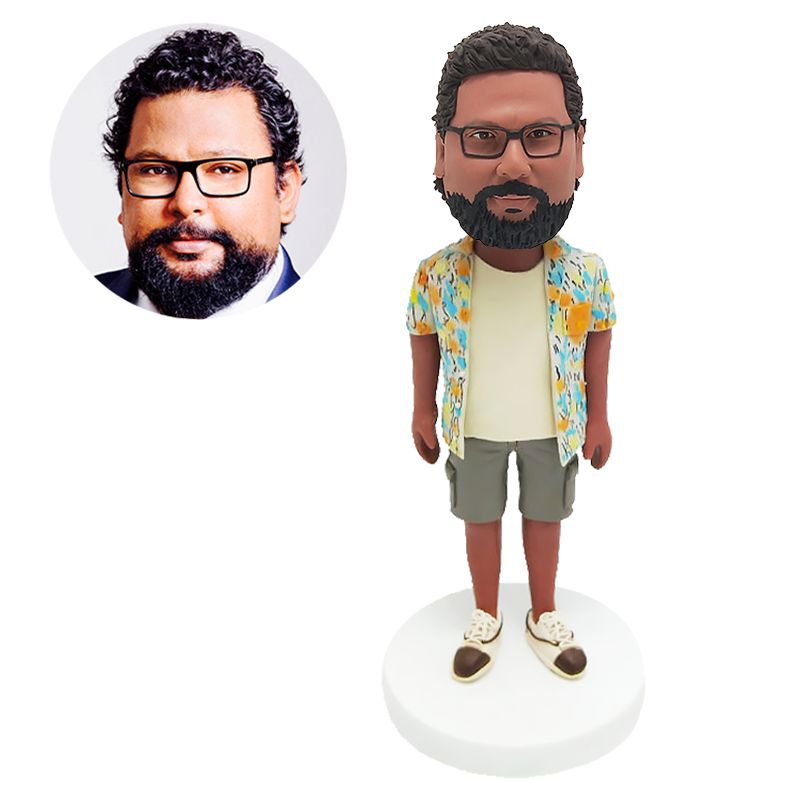 custom bobblehead figure man travelling