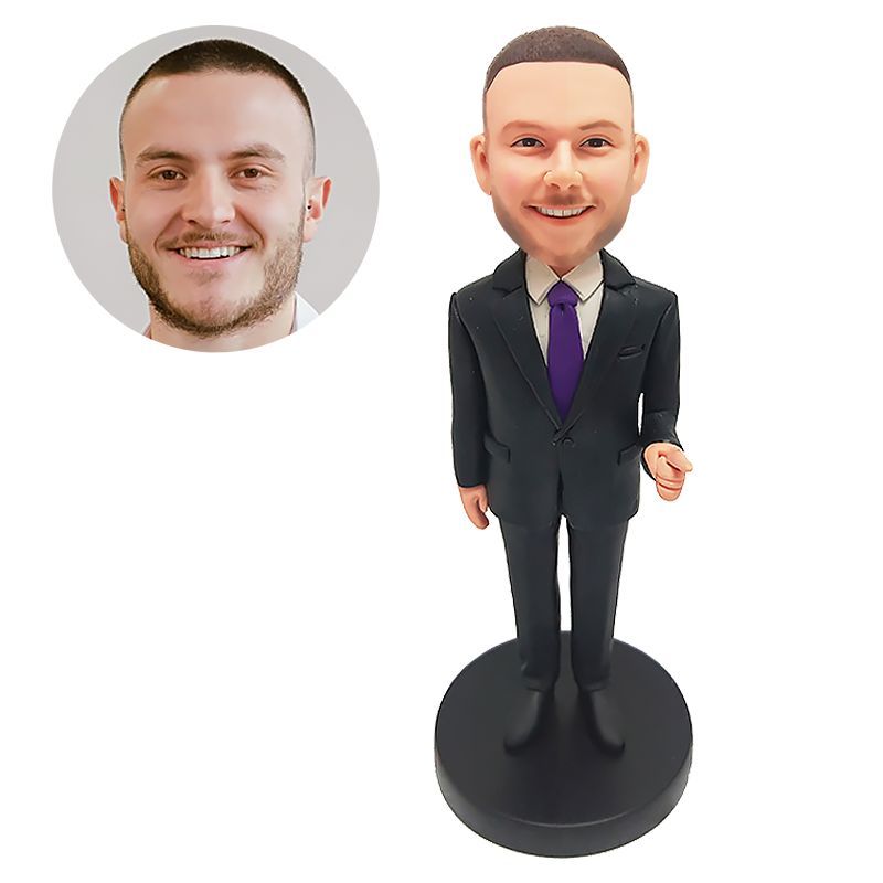 custom bobble head wedding groom pointing forward