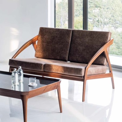 クラシカルラインリビングソファ