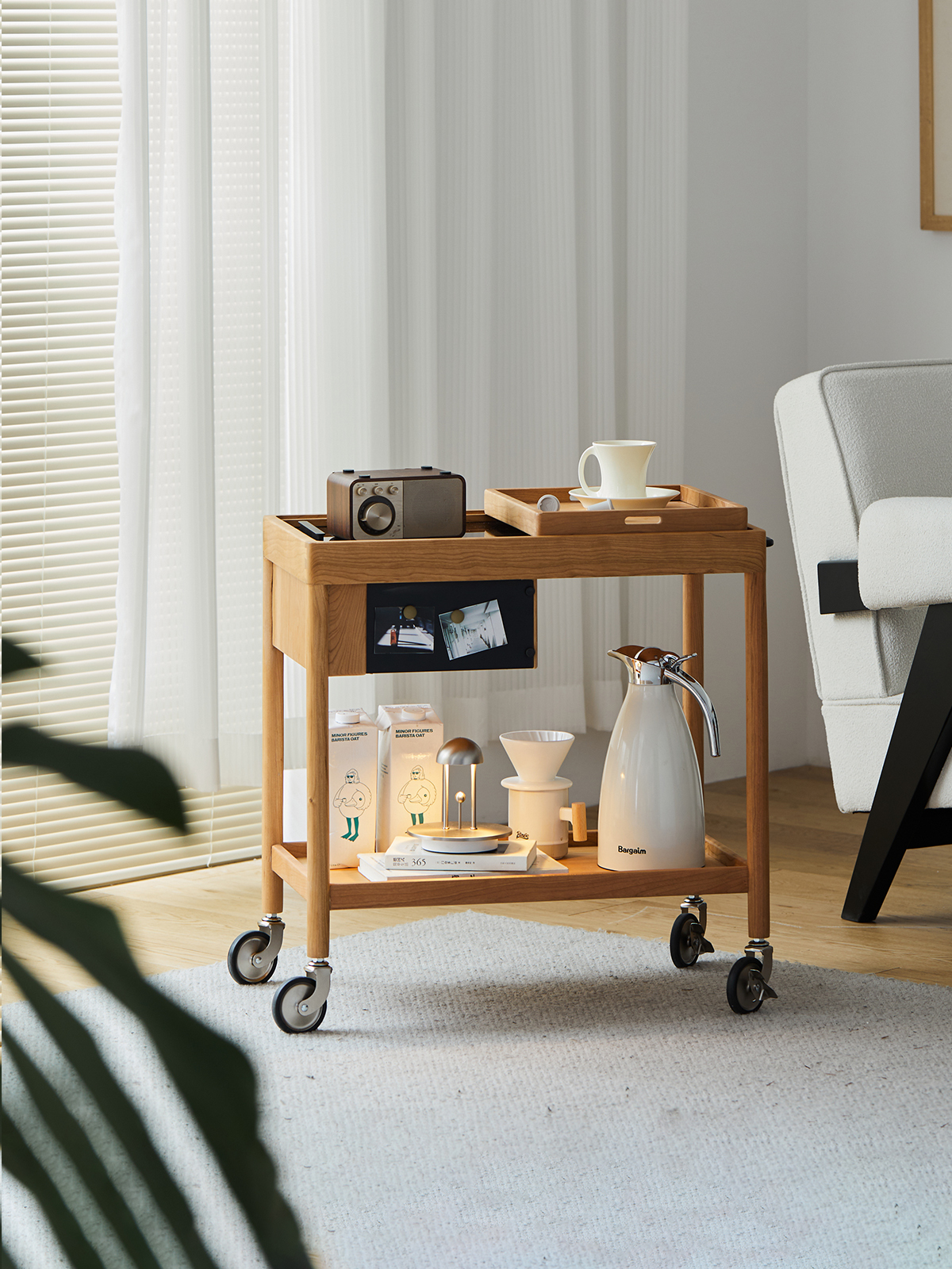 キャスター付きコンパクトウッドサイドワゴン