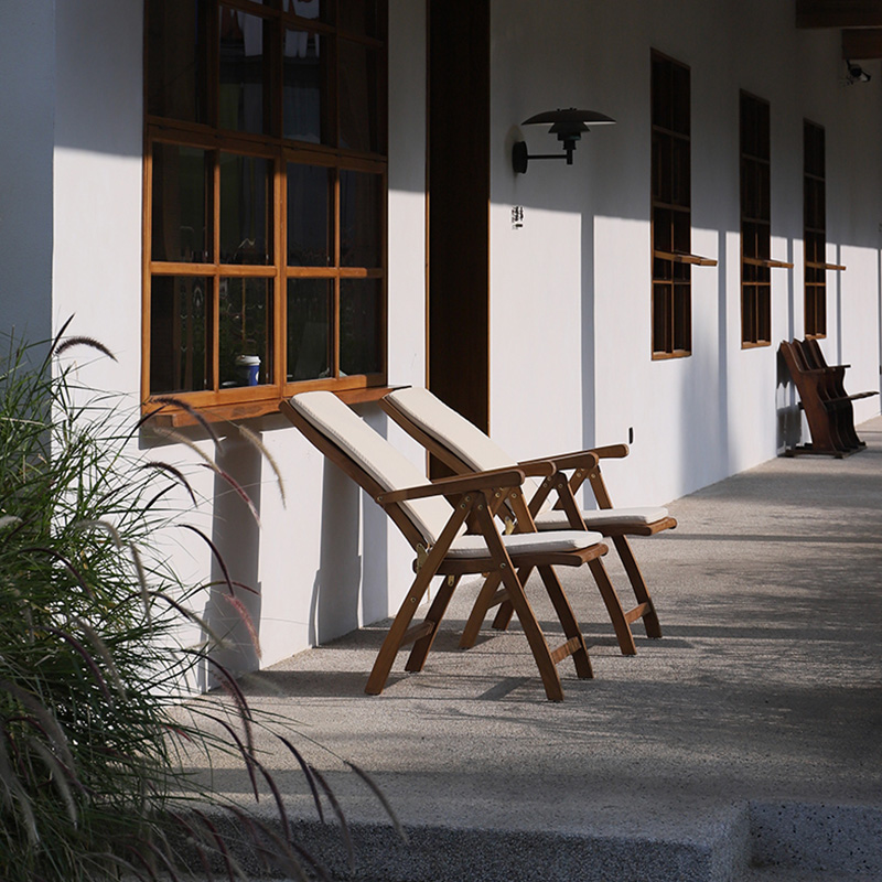 屋外用折りたたみ式リクライニングチェア | チーク材を使用した耐久性