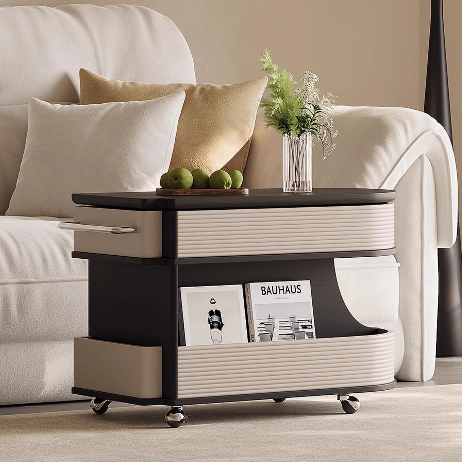 キャスター付きデザインワゴン | ヴィンテージ感と機能性を兼ね備えた