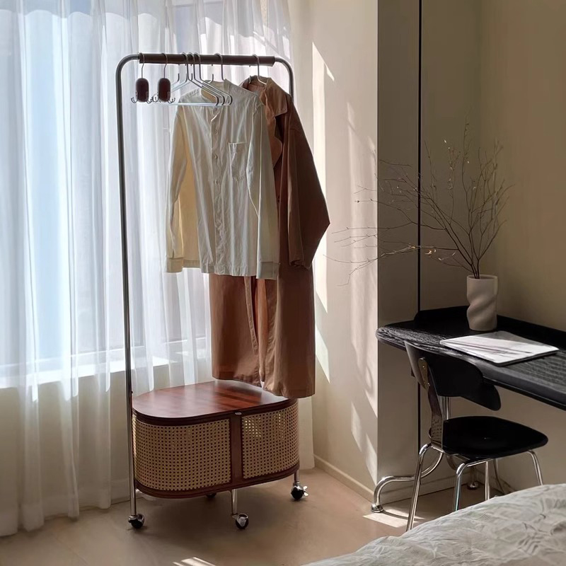 ラタン調ハンガーラック | アジアンテイスト 天然ラタン調の上品で実用