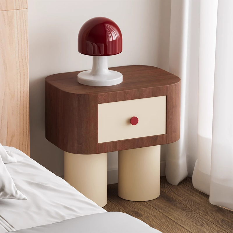 木製ベッドサイドテーブル
