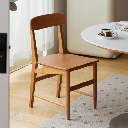 チェリーウッドダイニングチェア | 安定感と高級感を兼ね備えた一脚