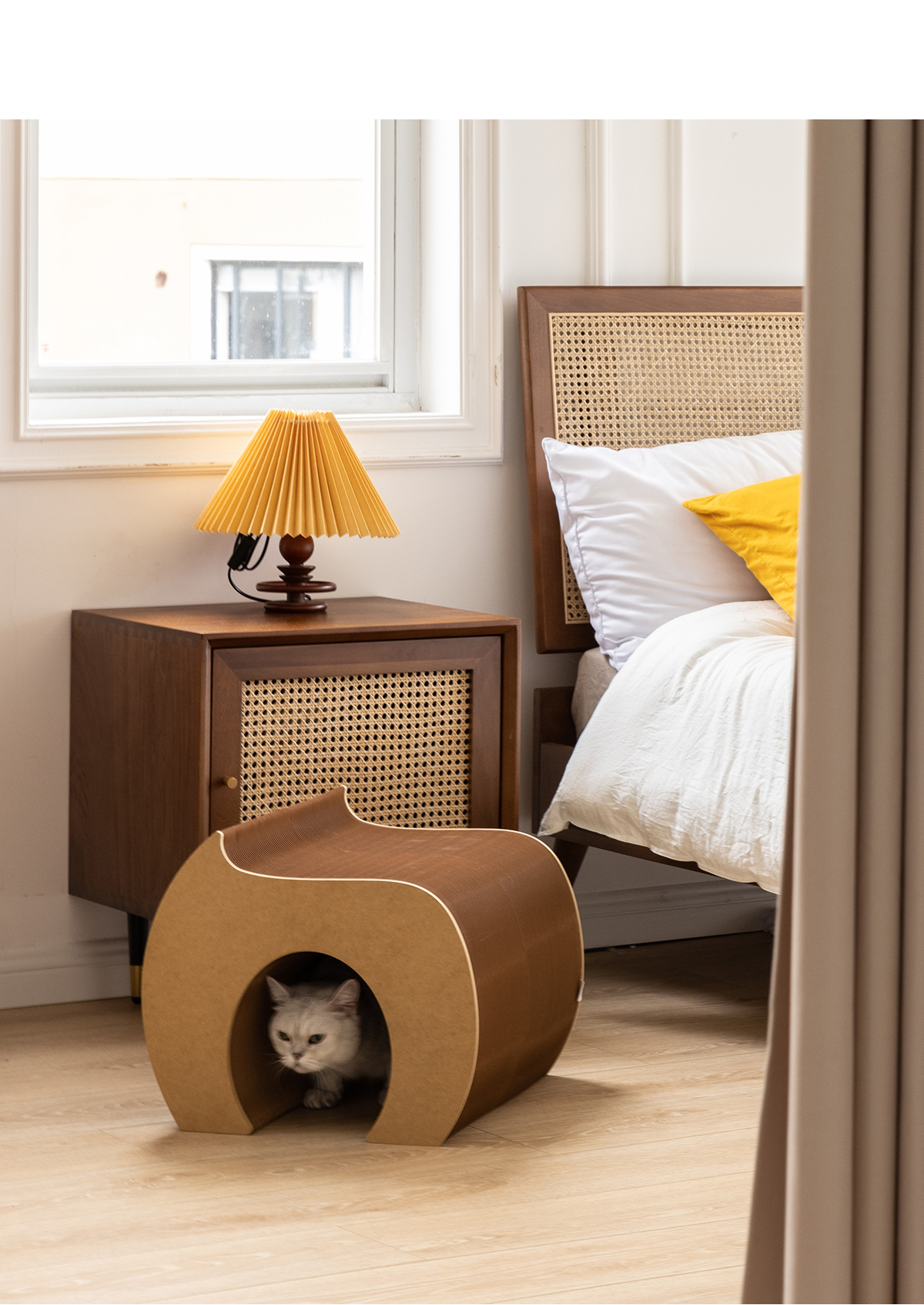 Kraft Paper 猫用トンネル型ベンチ | くぐって休めるやさしい遊び場