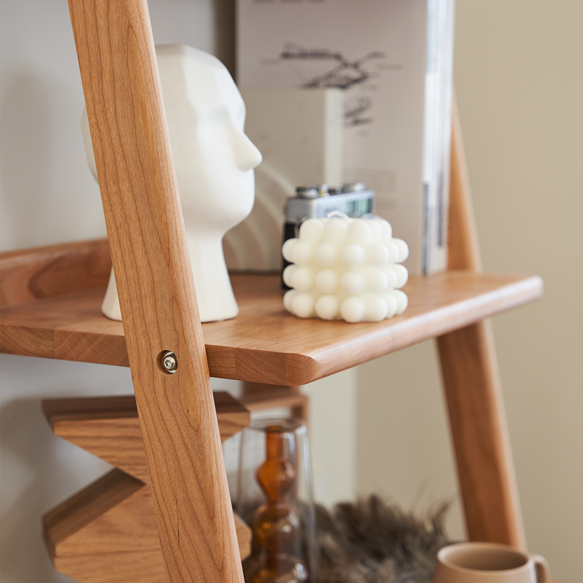 ナチュラルウッド 食器棚 ガラス扉付き 新品】ナチュラルウッド ガラス扉付き食器棚 食器棚 ガラス扉