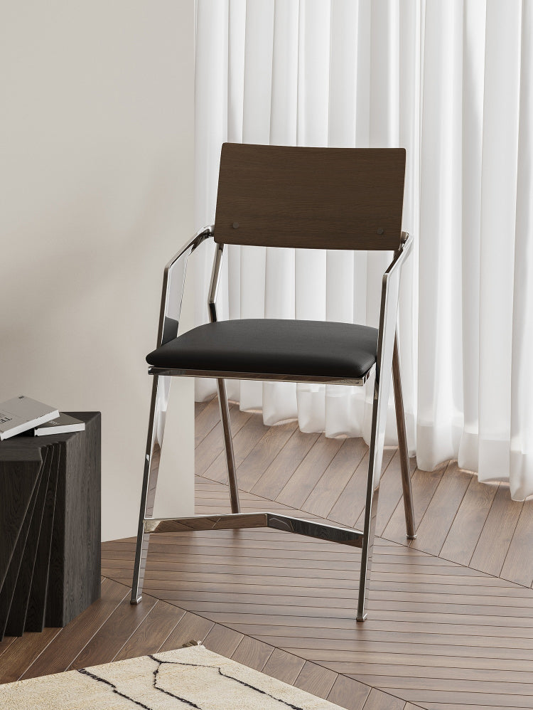 クラシックダイニングチェア | バウハウスの要素を取り入れた贅沢な