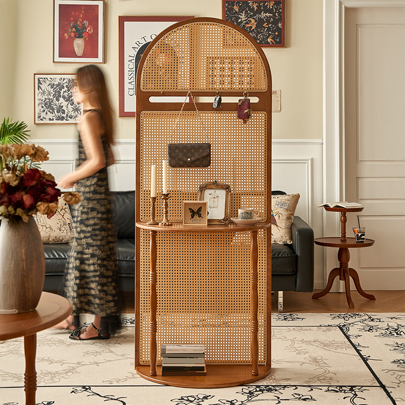 レトロ調ラタンパーテーション | 透け感で軽やか、温かみある間仕切り