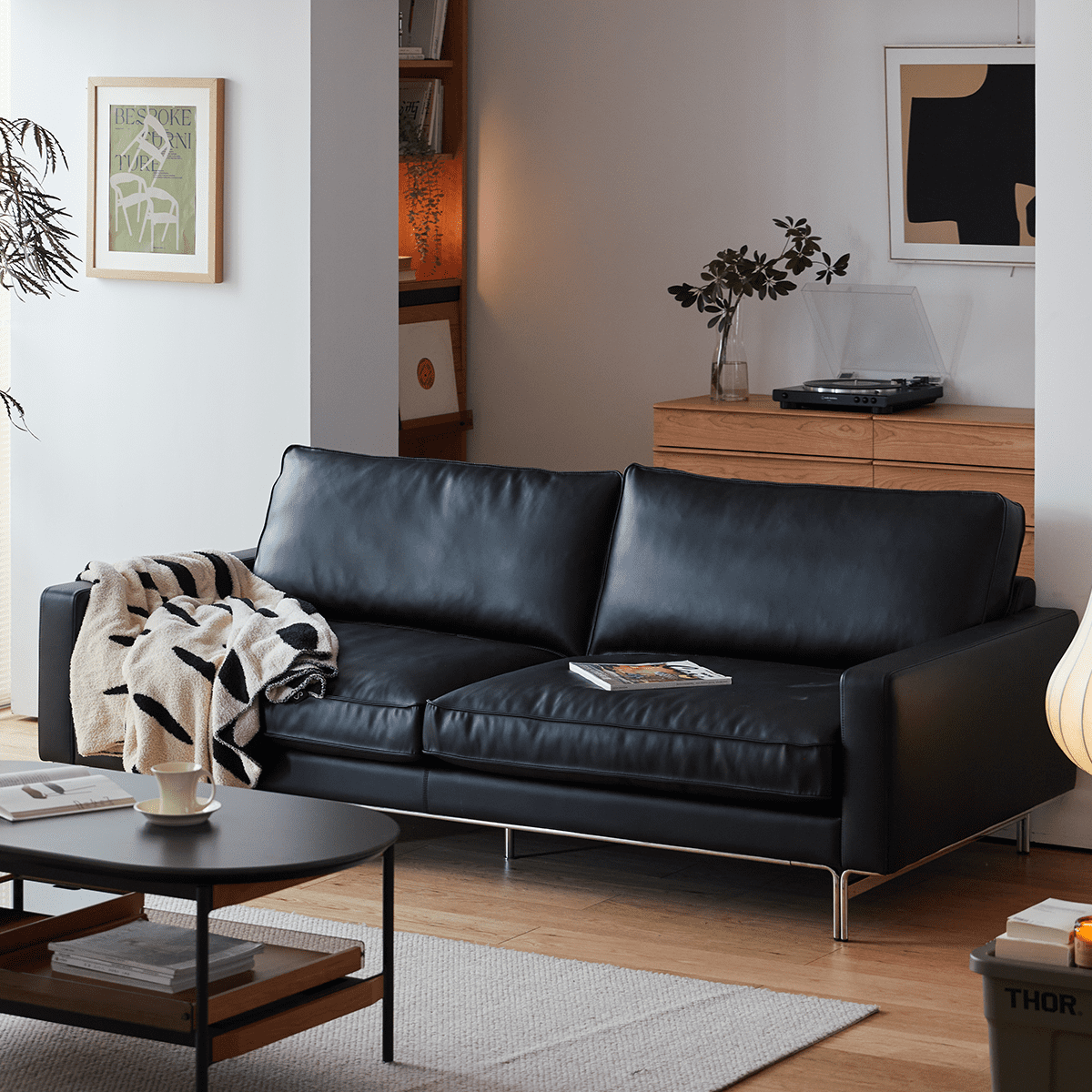 ヴィンテージ風本革ブラッククッションソファ【カスタマイズ可】