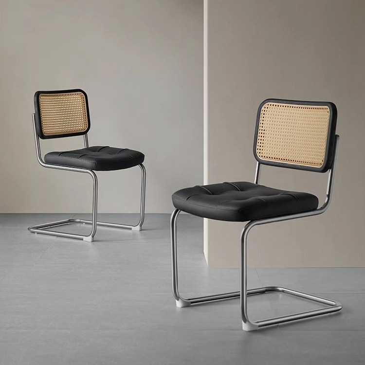 Woody Auraラタン調モダンチェア – CAGUUU