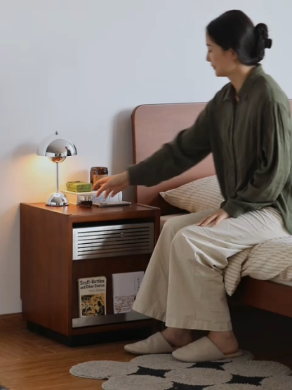 ツゲ材 スチールメッシュベッドサイドキャビネット