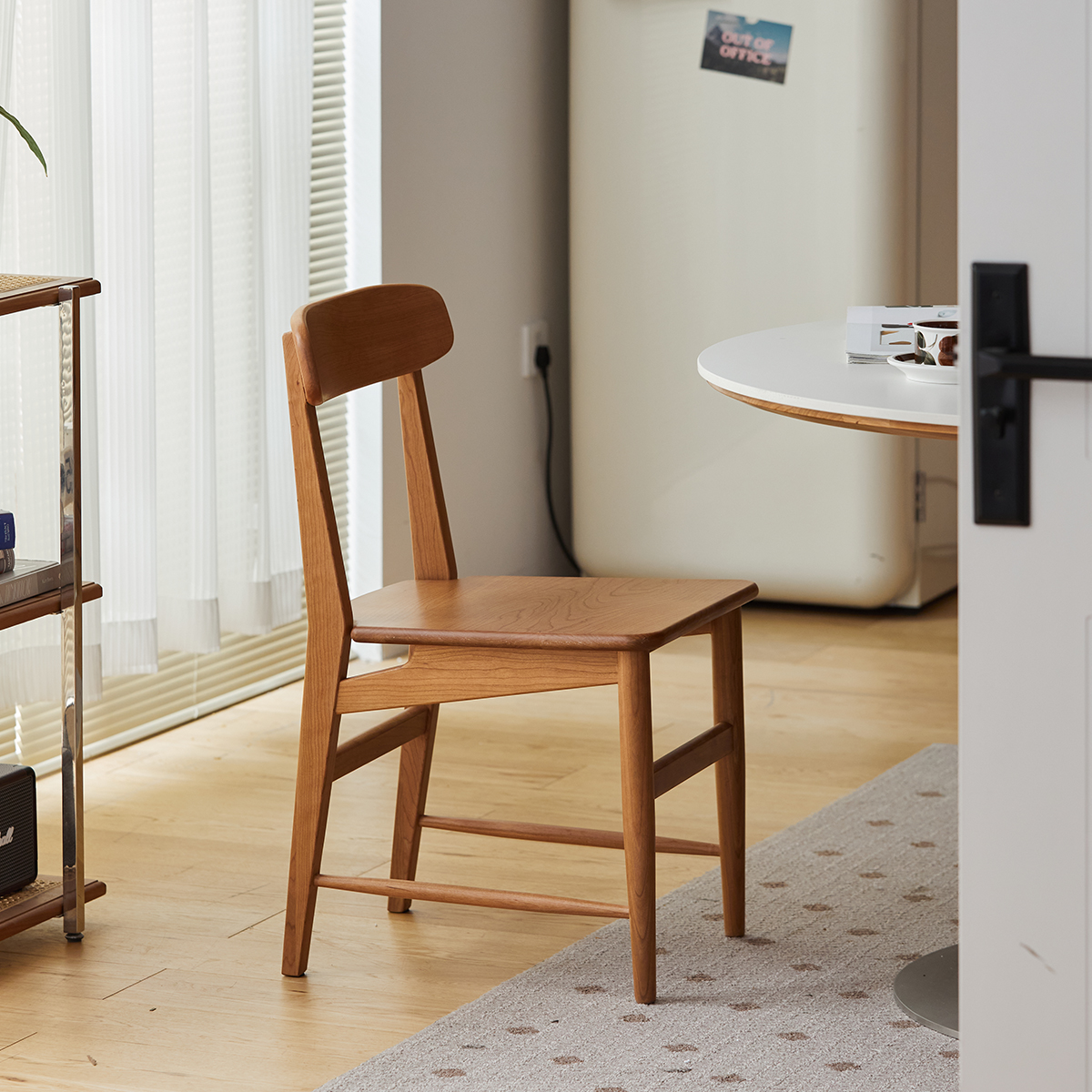 Woody Prime Cherry ナチュラルダイニングチェア | 安定感と高級感を