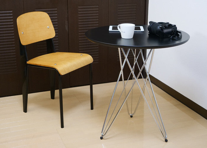 シックワイヤーレッグサイドテーブル | 線の美しさが映える軽やかな