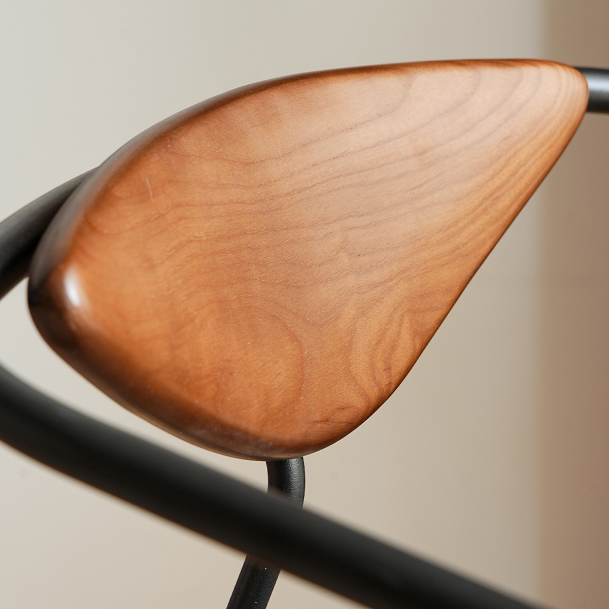 レザーオフィスチェア