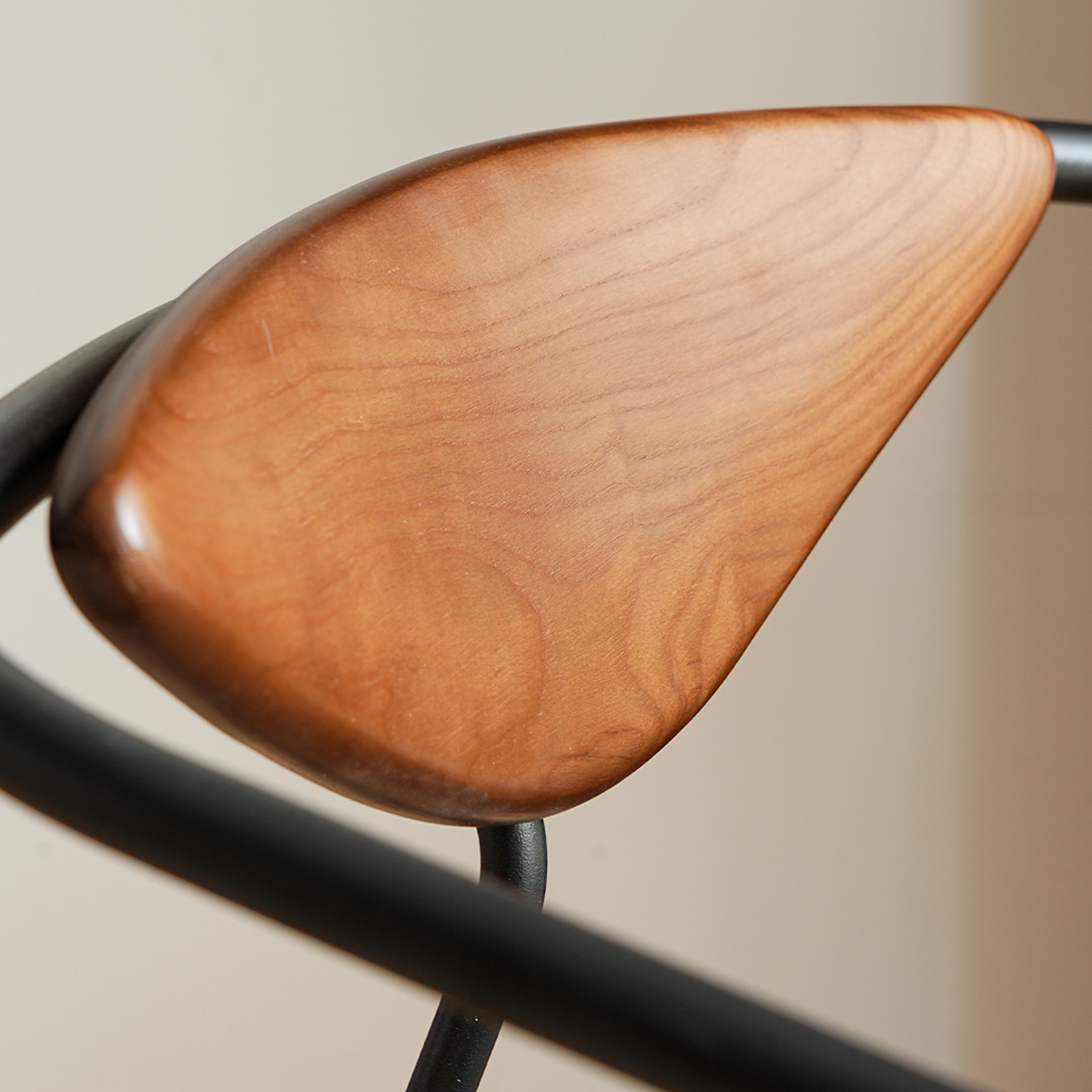 レザーオフィスチェア