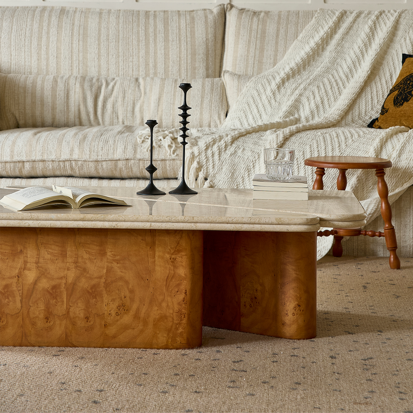 フォールドラインテーブル