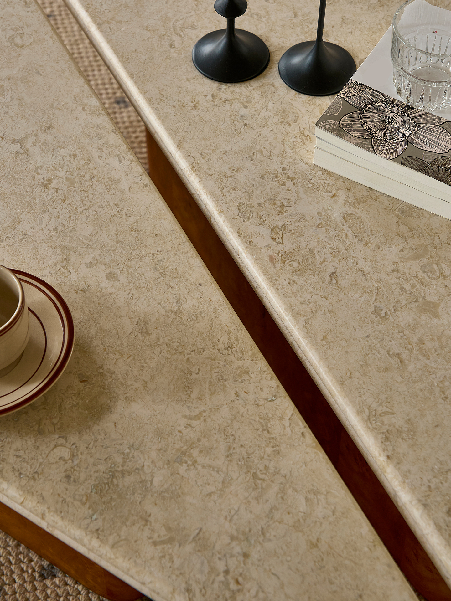 フォールドラインテーブル