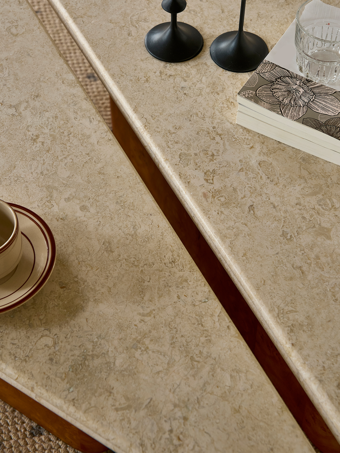 フォールドラインテーブル