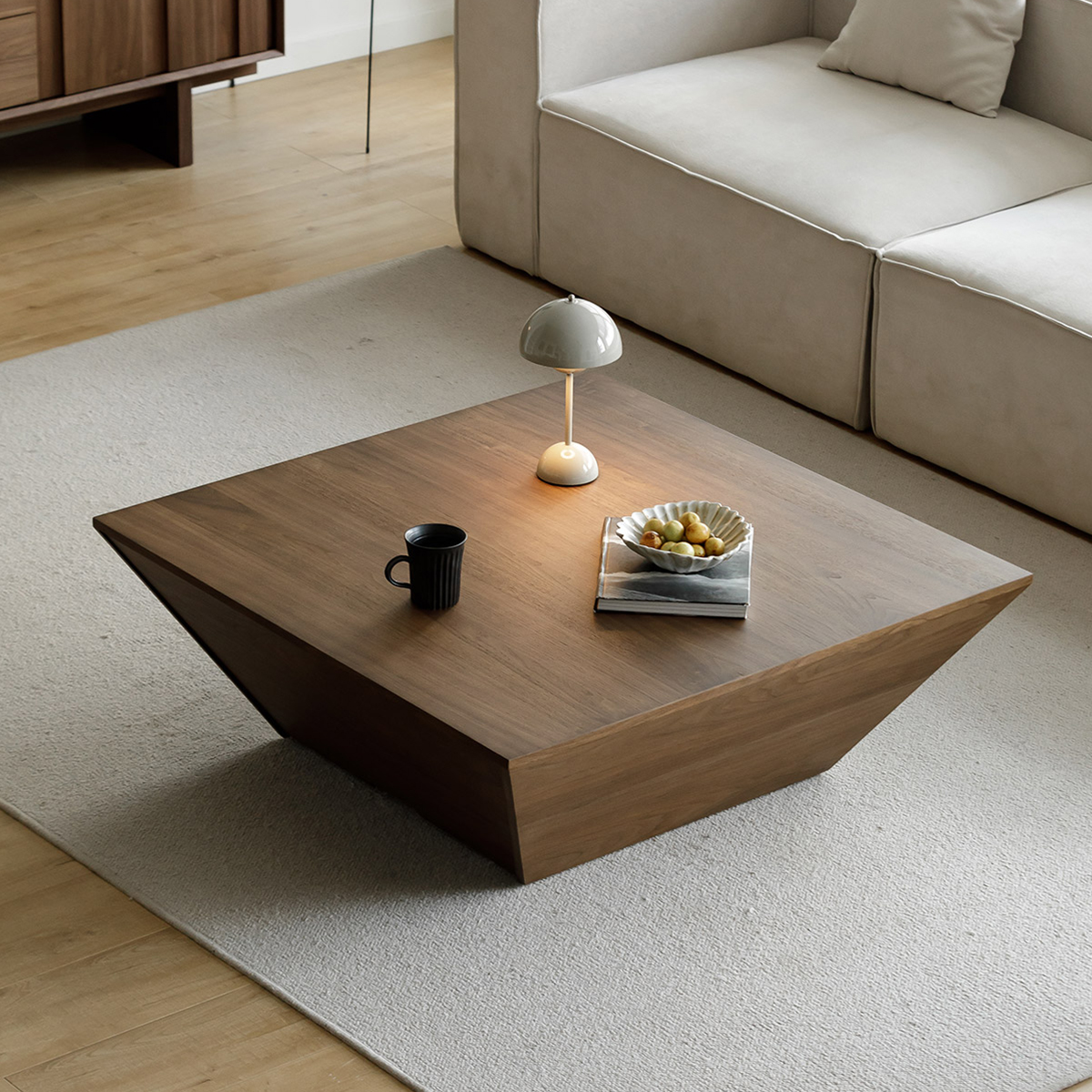 スクエアインバーステーブル