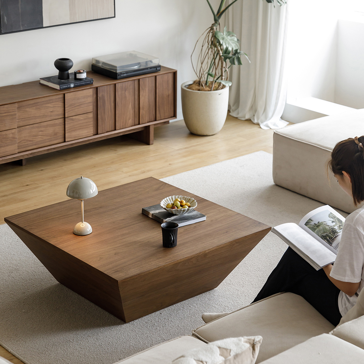 スクエアインバーステーブル