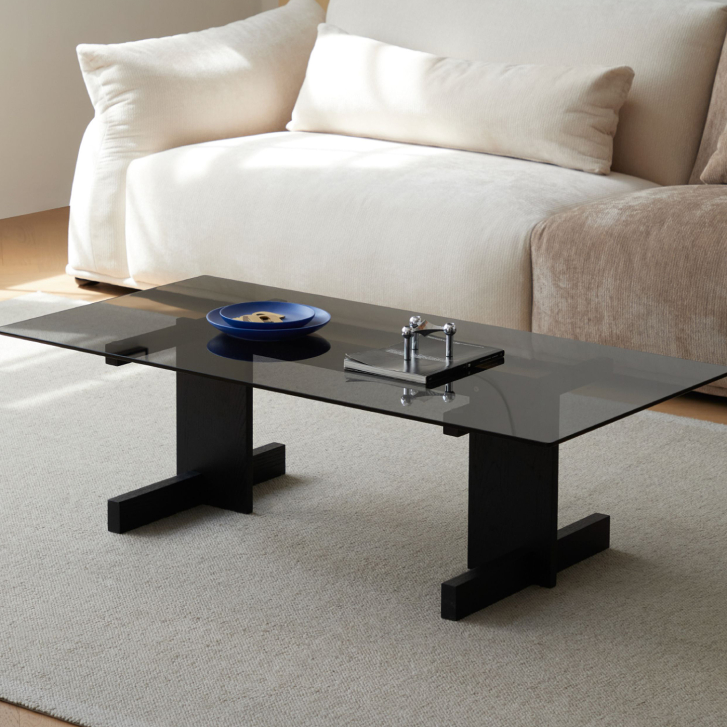 クリアリビングローテーブル