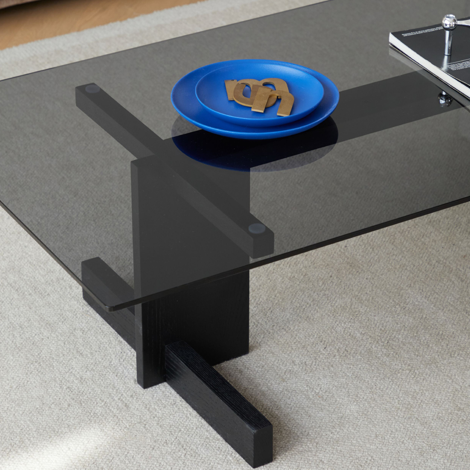 クリアリビングローテーブル