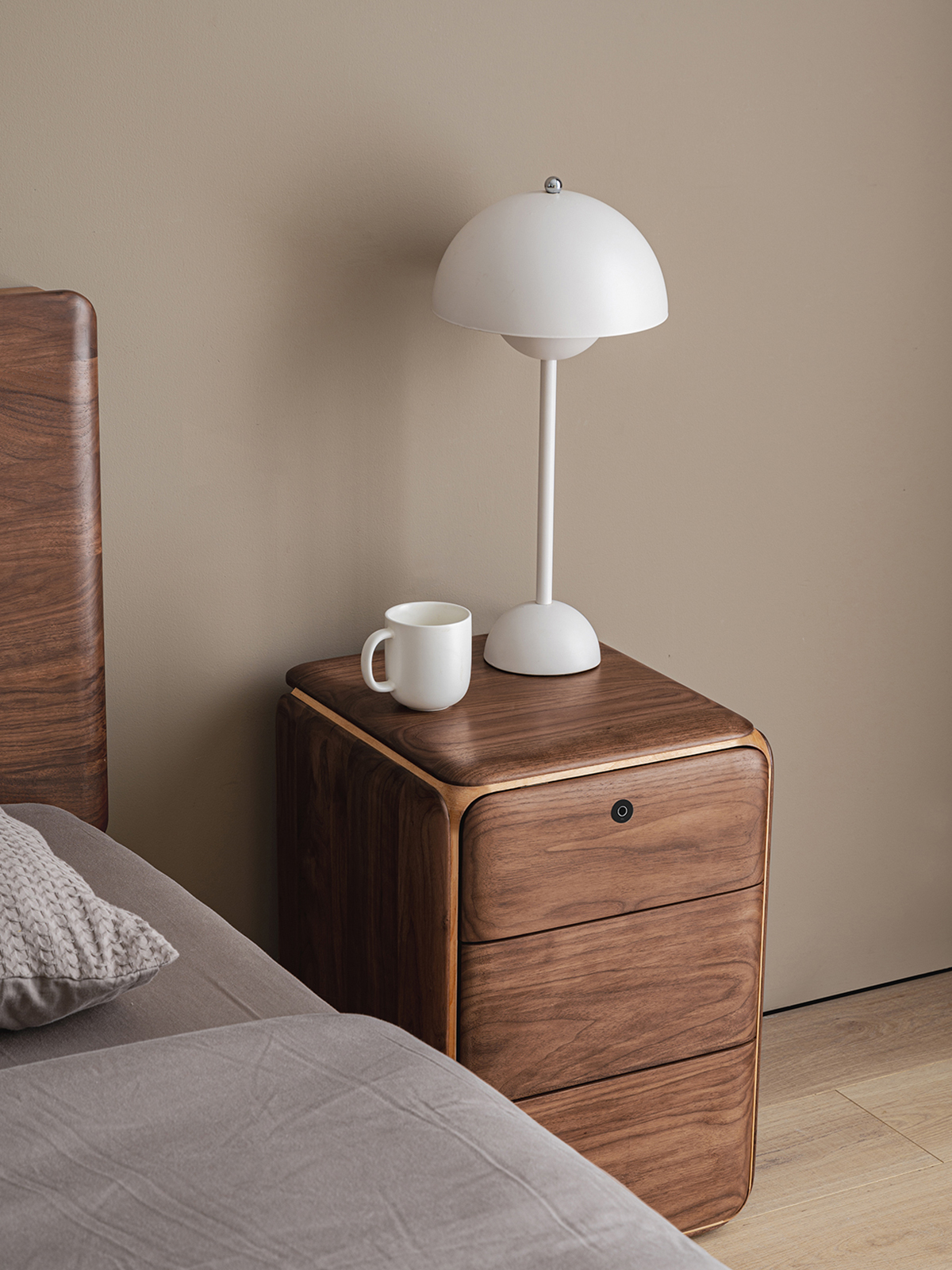 ブラックウォールナット材 アークサイドキャビネット