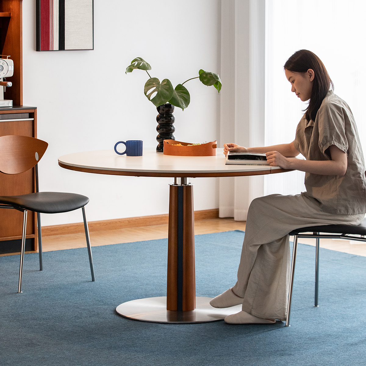 Woody Prime Box 伸縮式ラウンドダイニングテーブル