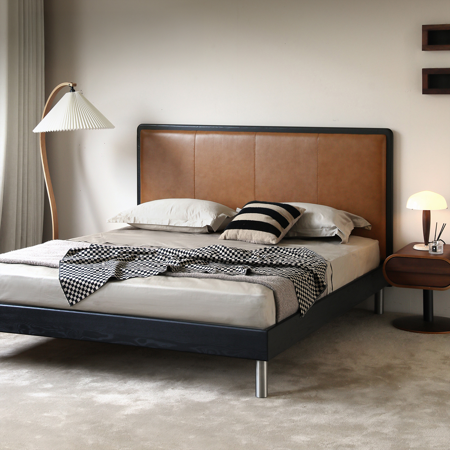 レザーベッド｜上質な雰囲気を演出・お手入れ簡単【CAGUUU公式】