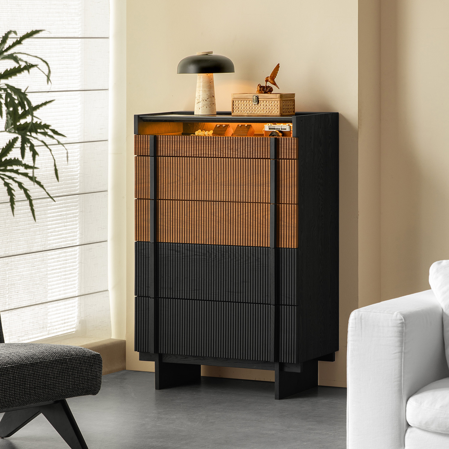 Woody Auraモダンサイドキャビネット