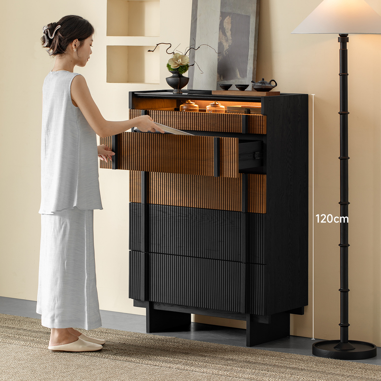 Woody Auraモダンサイドキャビネット