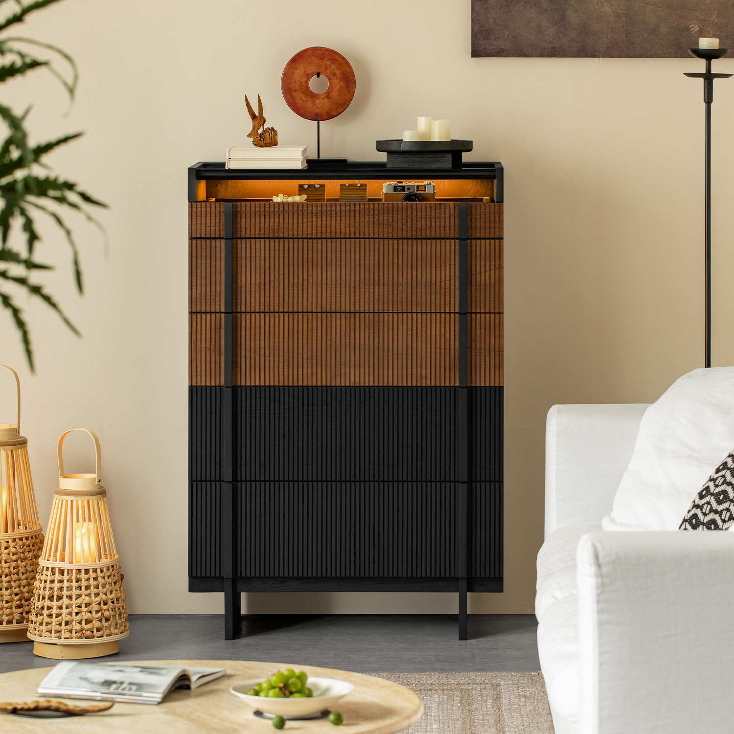 Woody Auraモダンサイドキャビネット