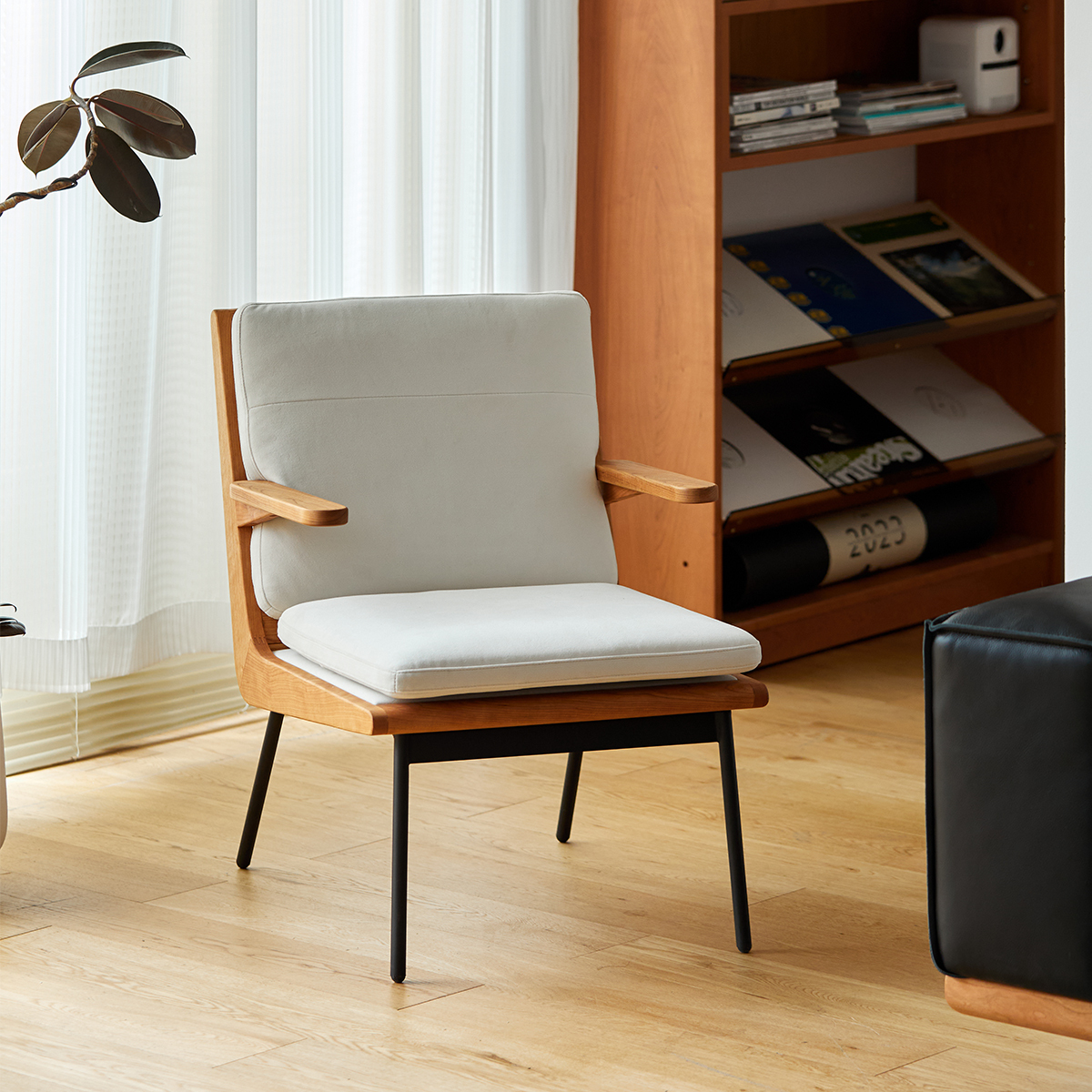 Woody Prime Cherry モダンウッドフレームチェア