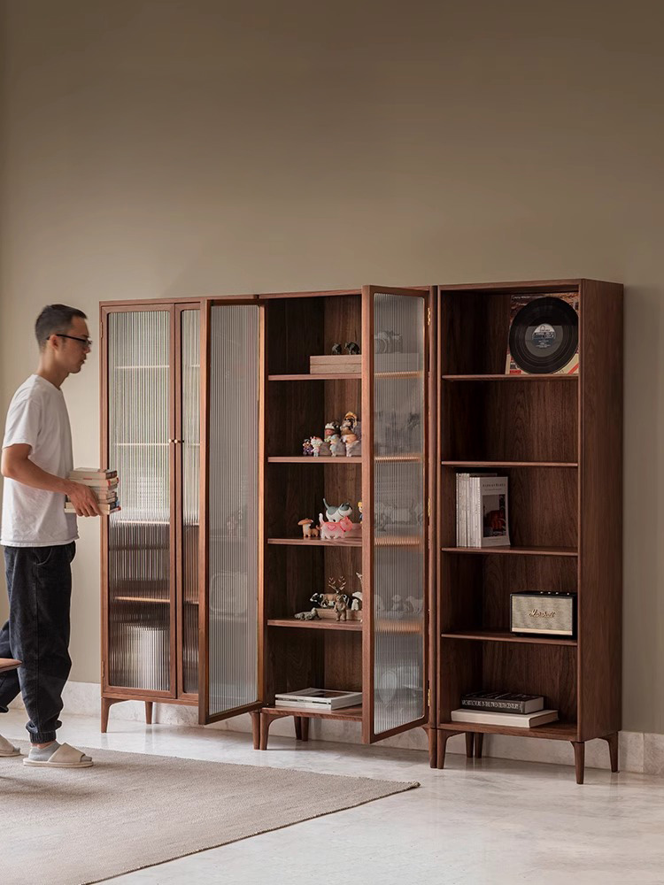 コンビネーショントールキャビネット | 洗練と安心感を備えたバランス