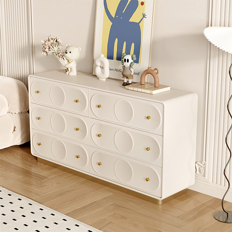 オーバルラインチェスト