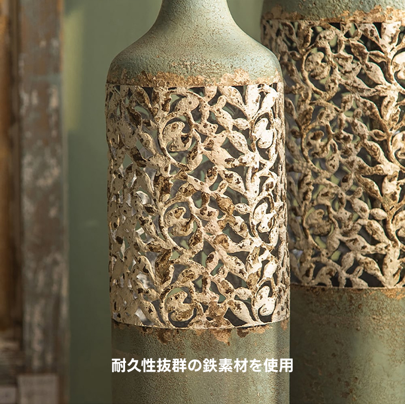 フレンチカントリー風鉄製花瓶 | 花を引き立てるアンティークの趣 – CAGUUU