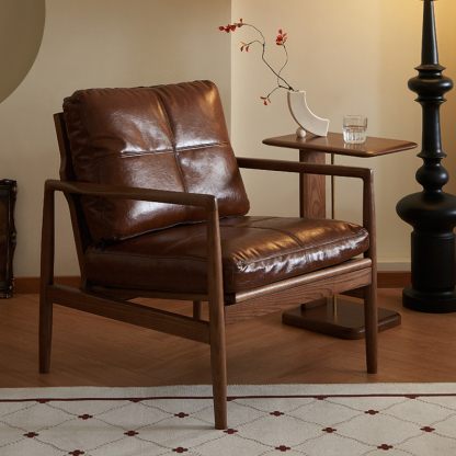 ウッドアームレザーチェア | 落ち着いた雰囲気を演出する上質チェア