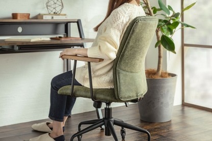 ヴィンテージ調PUレザーデスクチェア | 快適性とデザイン性を融合した