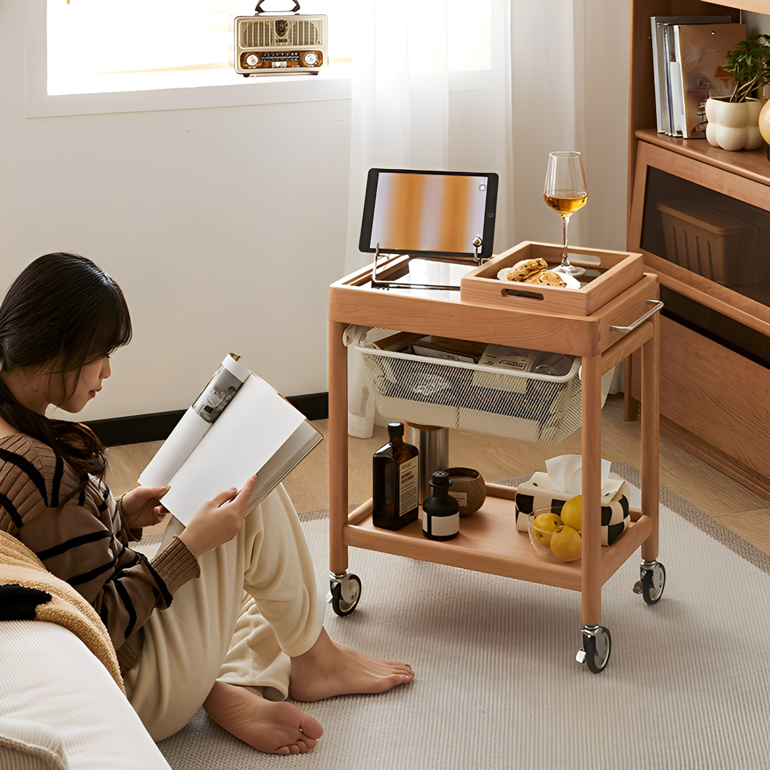 チェリー材 360°回転キャスター付きナチュラルウッドワゴン | 美しい