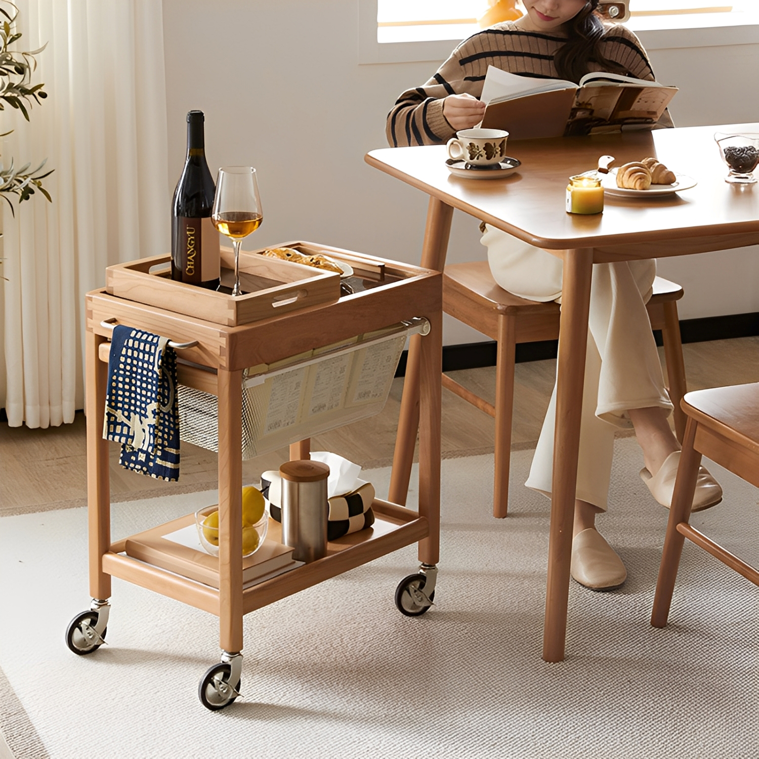 チェリー材 360°回転キャスター付きナチュラルウッドワゴン | 美しい